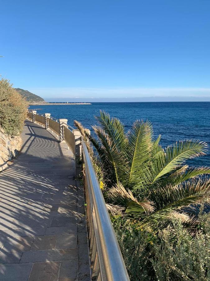 Appartamento Incantevole A 100Metri Dal Mare E Accanto Alla Pista Ciclabile Imperia Exterior foto